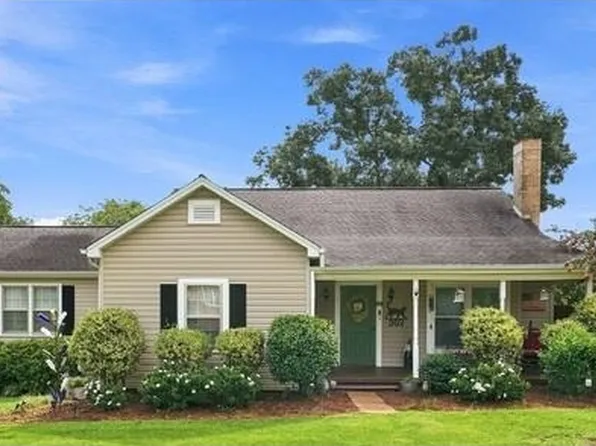 302 Caldwell St, Campobello, SC 29322