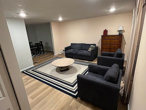 3rd image of 3843 Wood Trail Dr