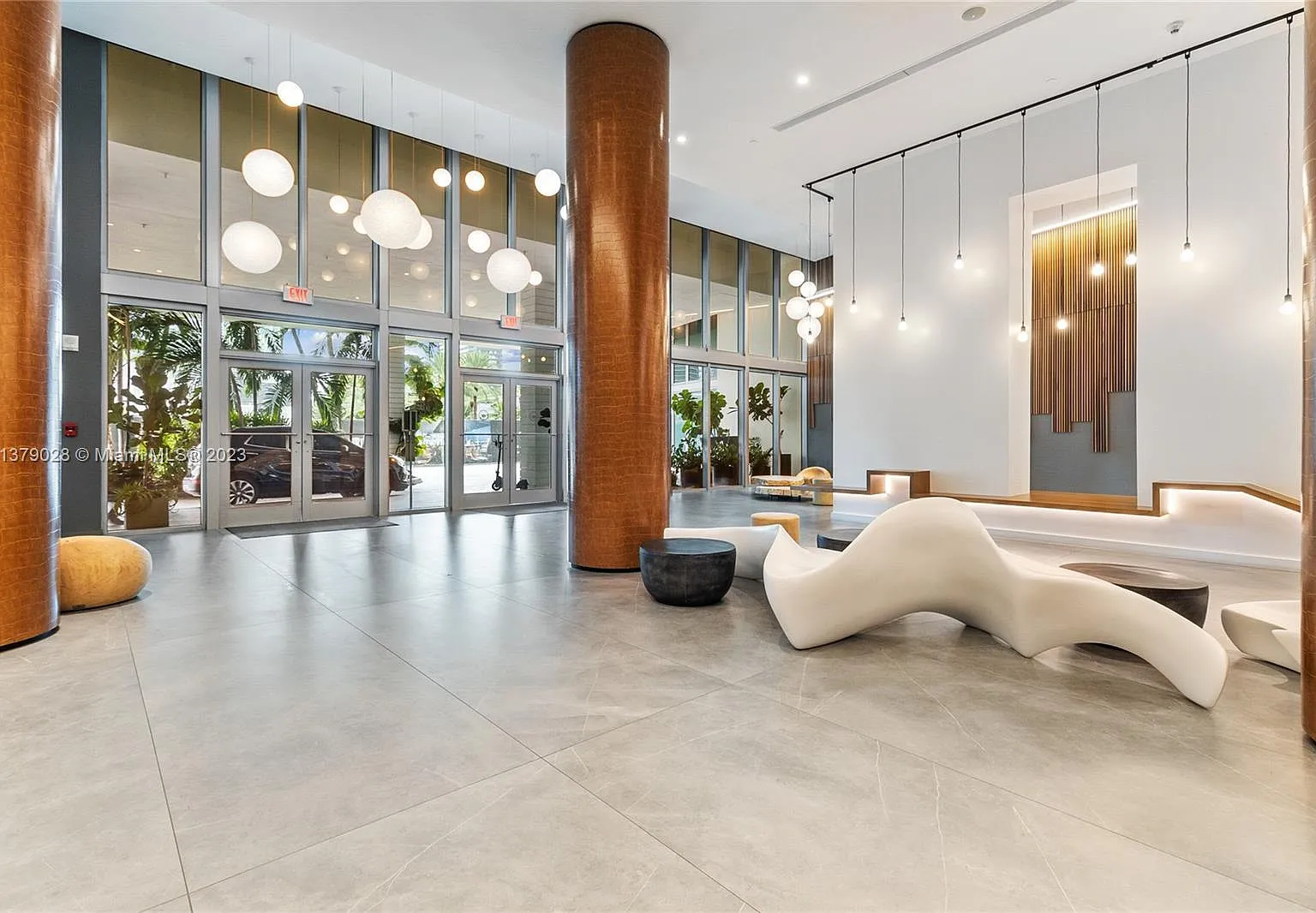1 bed, 740 sqft, $2,700 — Photo 2