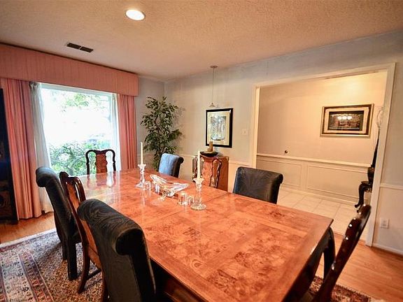 5th image of 6135 Dumfries Dr