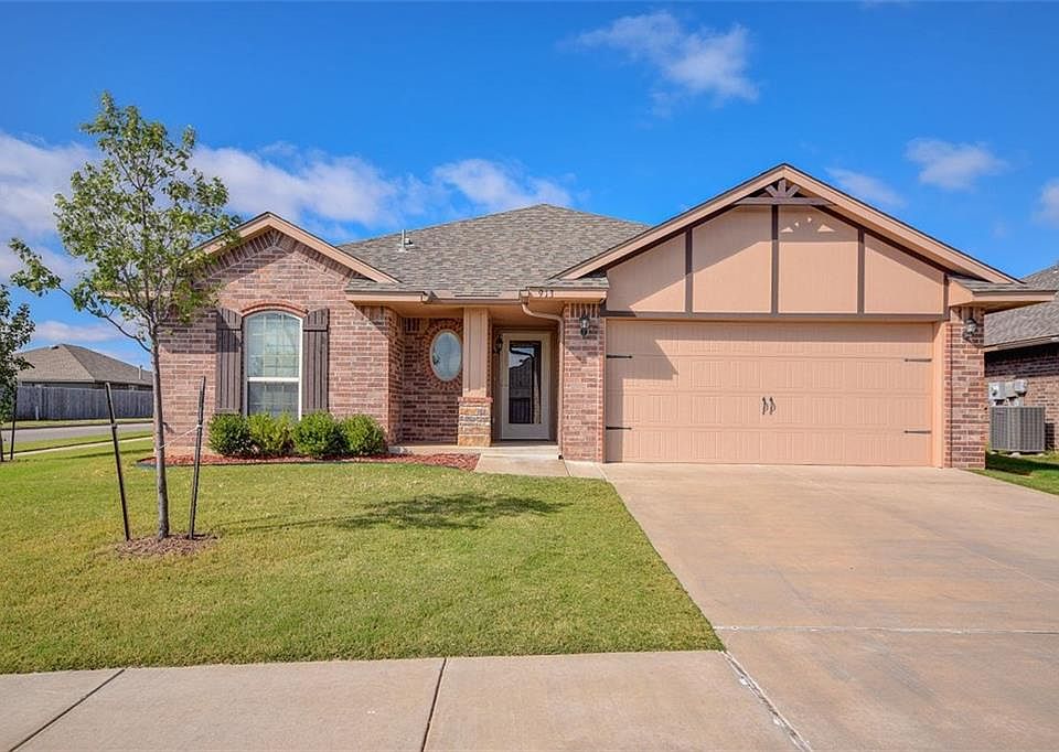 1st image of 913 Redwood Creek Dr
