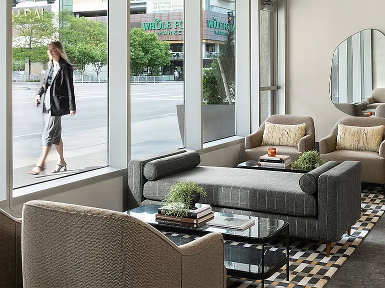 Leasing Center