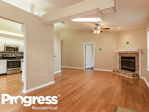 3rd image of 7944 Sweet Rose Ln E