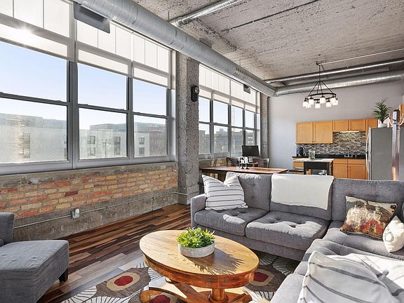 2nd image of 521 S 7th St Unit 318