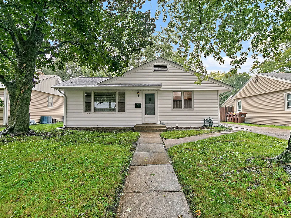 2107 Paradise Blvd