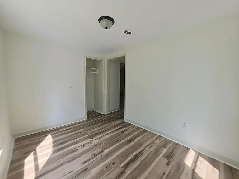 101 E Osr — Photo 18