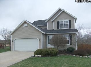 810 Graystone Cir, Akron, OH 44320