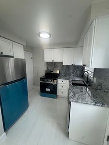 251-253 E Forteen Mile Rd, Birmingham, MI, 48009