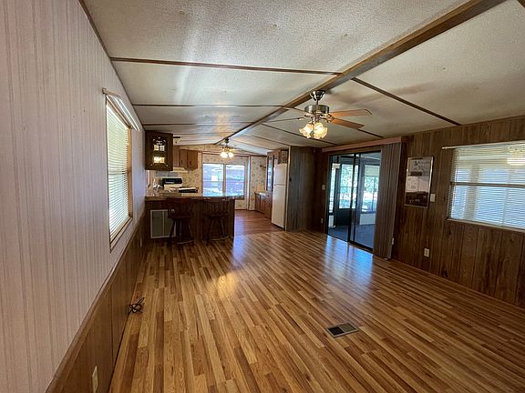 3rd image of 177 Fox Fire Cir