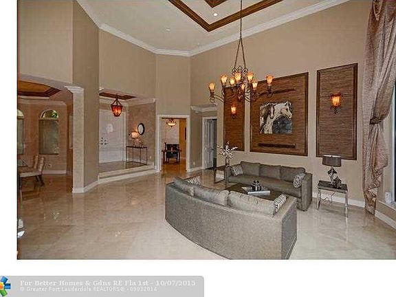 5th image of 10251 Blue Palm St