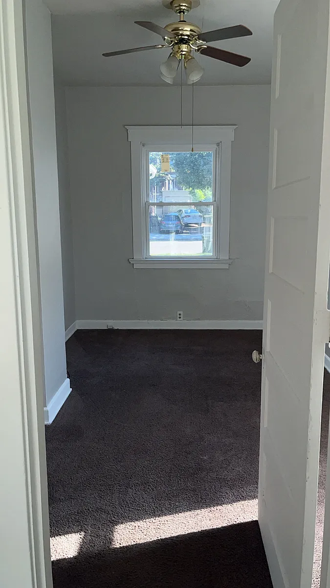 Building Photo - 1577 Wayne Ave #2