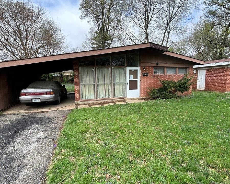 1st image of 6817 Woodhurst Dr