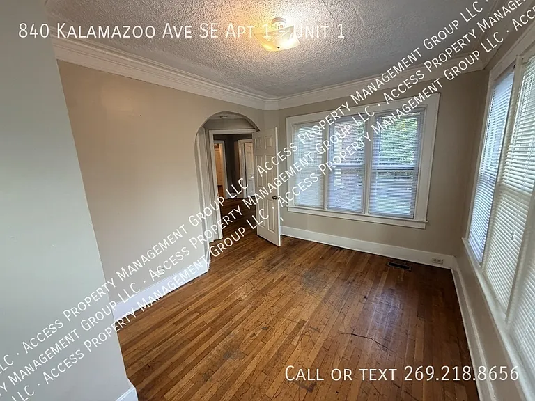 840 Kalamazoo Ave SE #1 — Photo 14