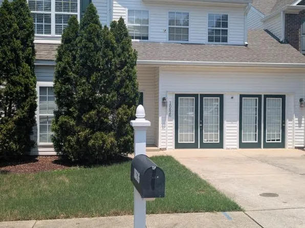 10626 Pendragon Pl, Raleigh, NC 27614