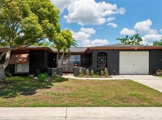 10120 Glen Moor Ln, Port Richey, FL 34668