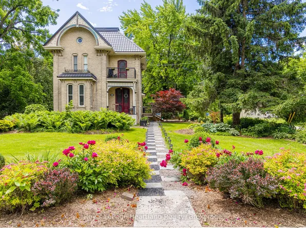 283 Hastings St, North Middlesex, ON N0M 2K0