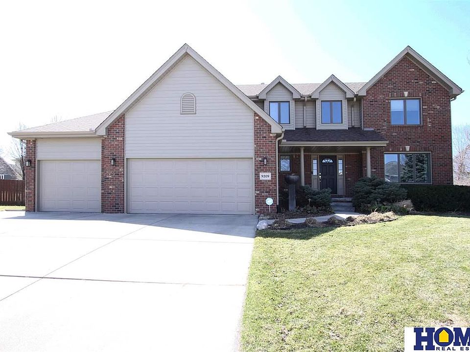 1st image of 9209 Foxen Cir