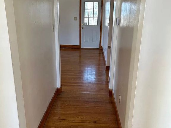4th image of 400 Buckley Rd