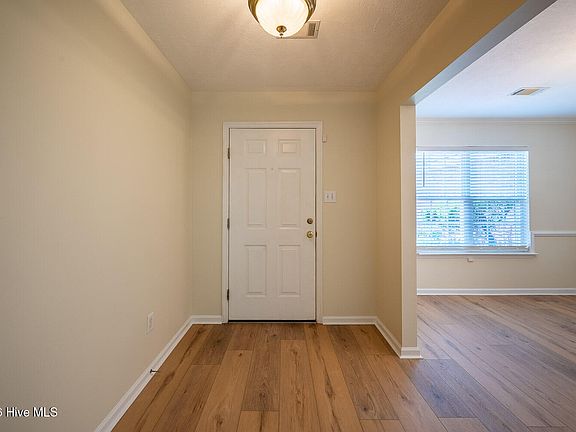 5th image of 4719 Rhett Drive