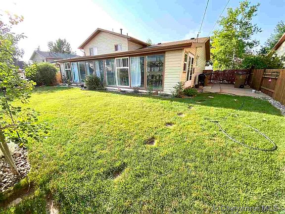 4th image of 1016 Sanders Dr