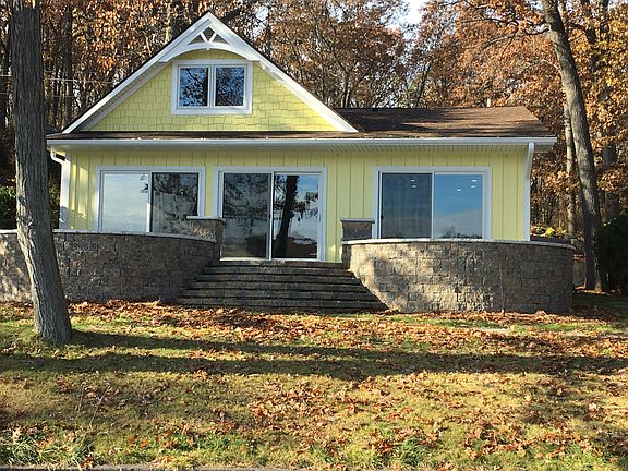 4th image of 335 S Gull Lake Dr