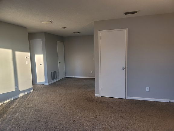 3rd image of 30 Thayer Pond Dr #6