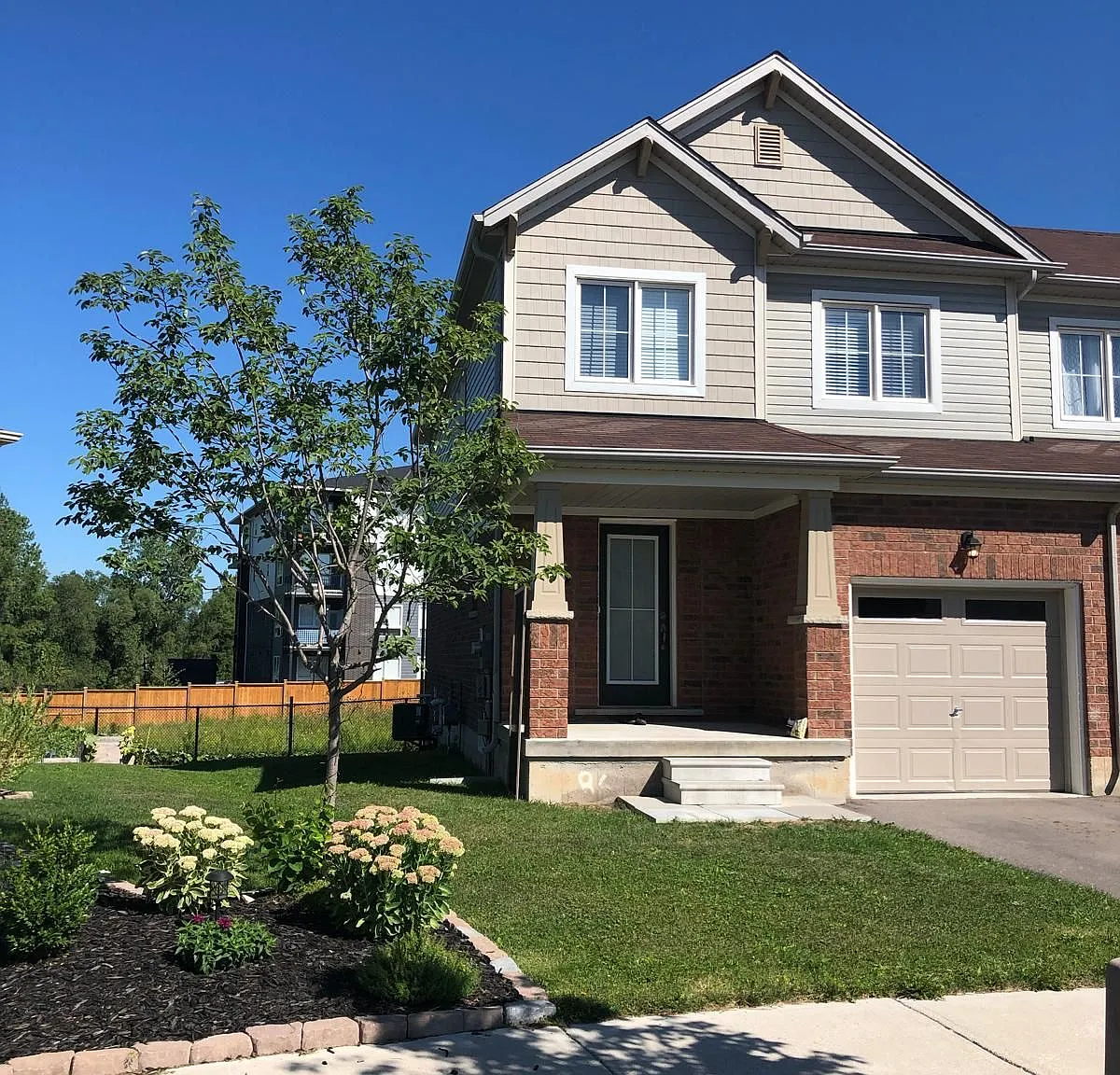 3 bed, $2,450 — Photo 1