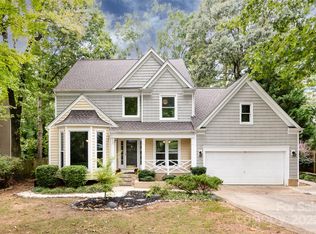 2001 Tanfield Dr, Matthews, NC 28105