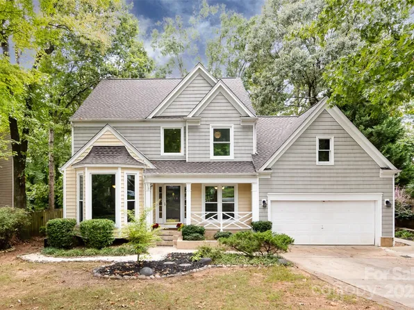 2001 Tanfield Dr, Matthews, NC 28105