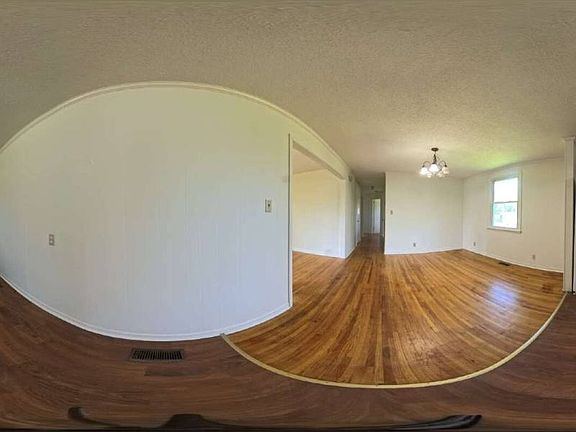 2nd image of 2223 Pendleton Dr