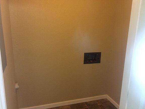 5th image of 117 Merry Acres Ln
