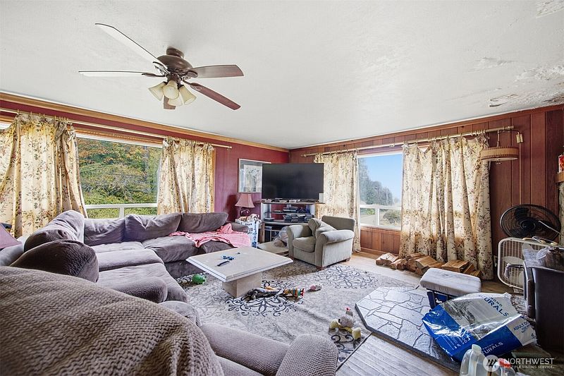 5th image of 2911 Fox Road