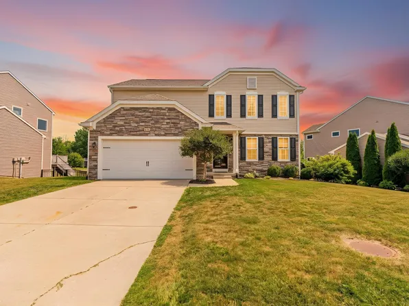 419 Ridgewood Dr S, Ortonville, MI 48462