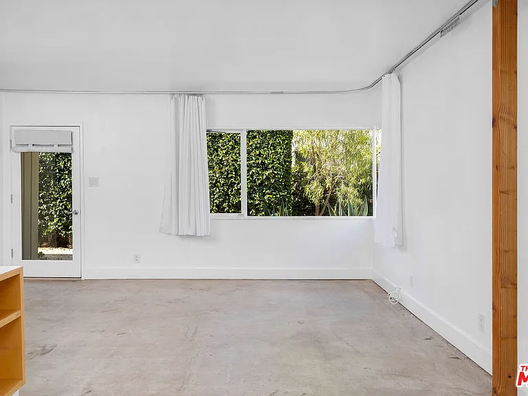 1819 Euclid St #B — Photo 7