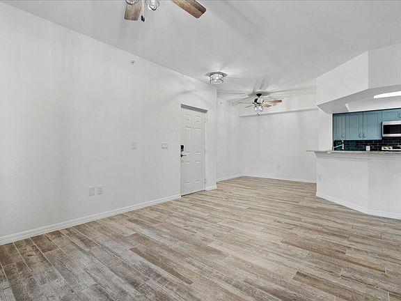 5th image of 3023 Alcazar Place #103