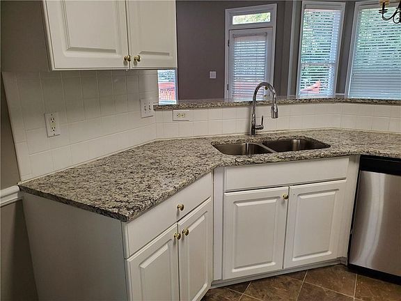 5th image of 267 Creek Front Way