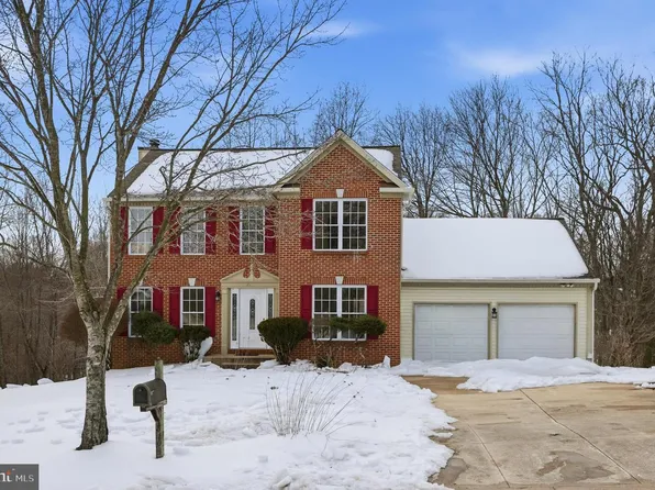 8105 Birdsong Dr, Fort Washington, MD 20744