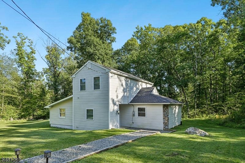 1st image of 4 Quail Rd
