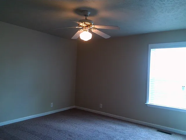 212 Wildgrove Ct — Photo 9