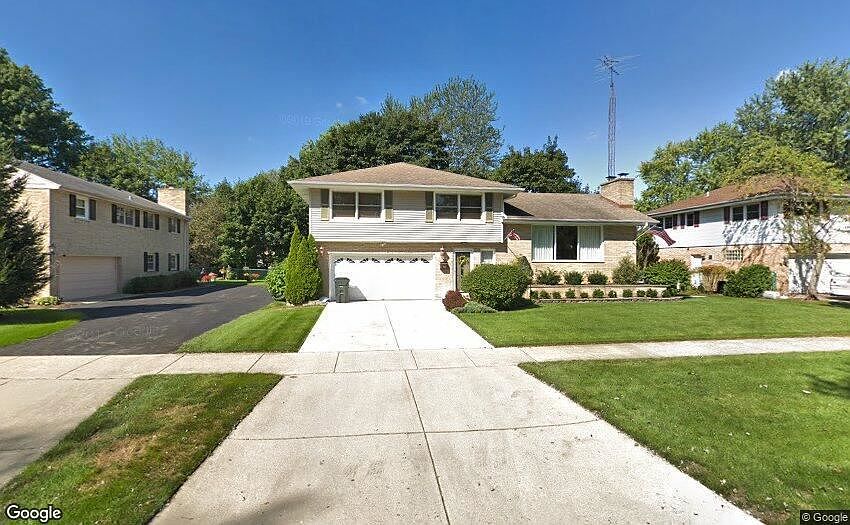 1st image of 2422 N Poplar St