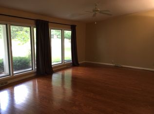 1224 Cimarron Dr, Saint Louis, MO 63132