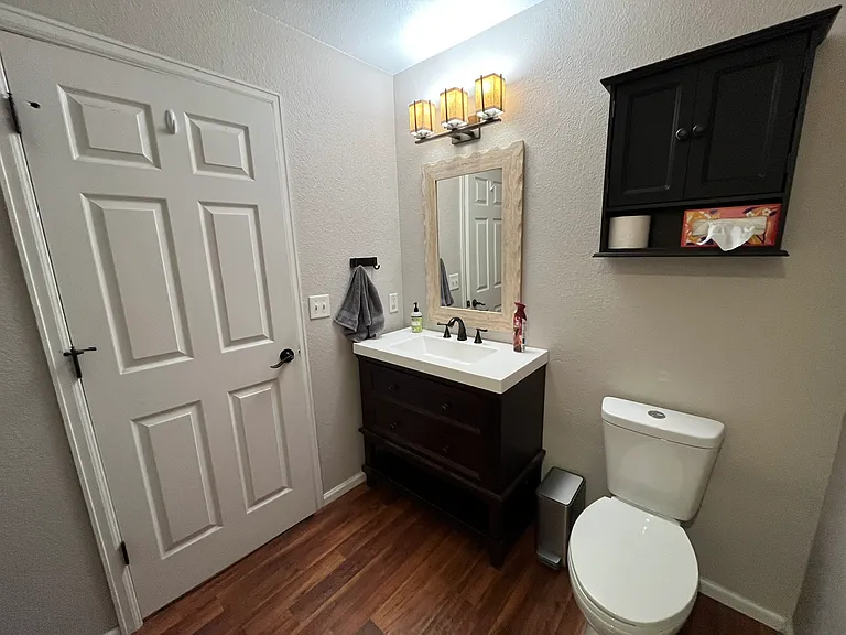 Bathroom & laundry