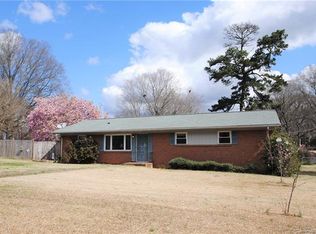 106 Pine Tree Dr, Matthews, NC 28104