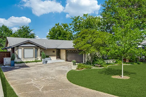 8721 Thunderbird Ln Photo 1