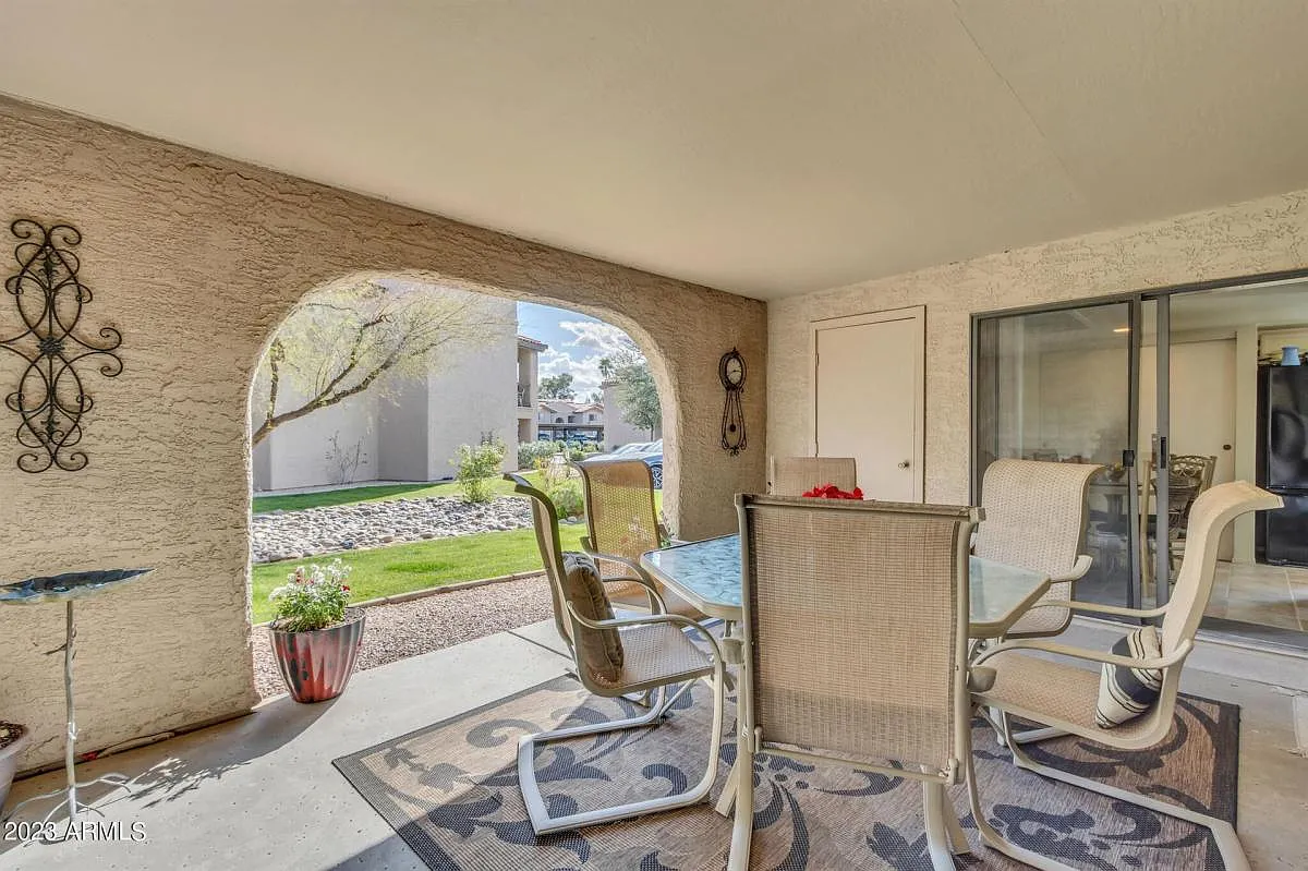 2 bed, 1415 sqft, $2,500 — Photo 3