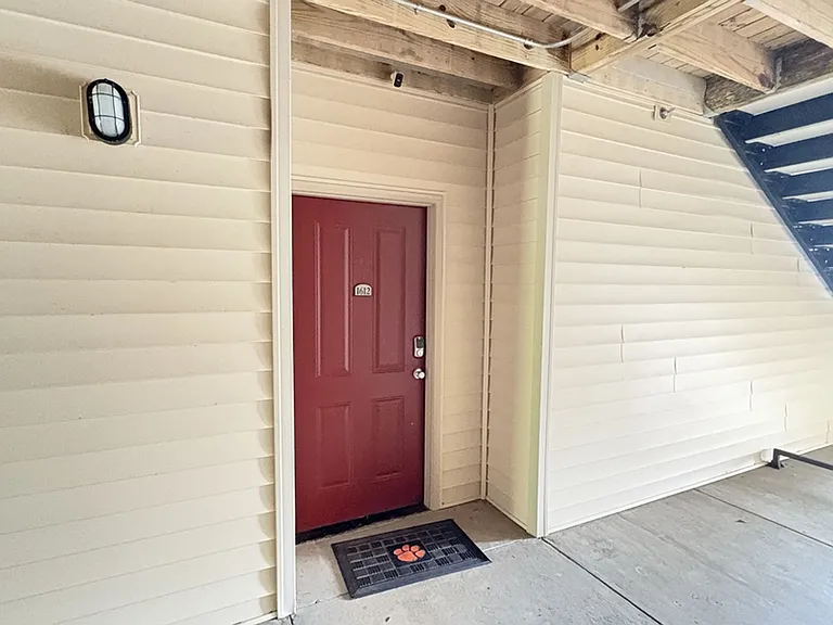 1612 Muscovy Way — Photo 3