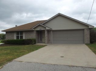 676 Inwood St, Mineola, TX 75773