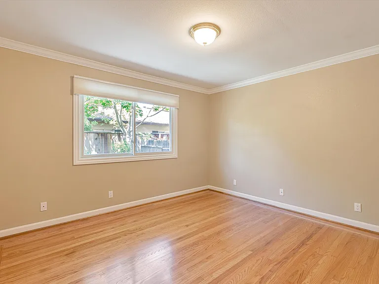 794 Manor Way — Photo 21