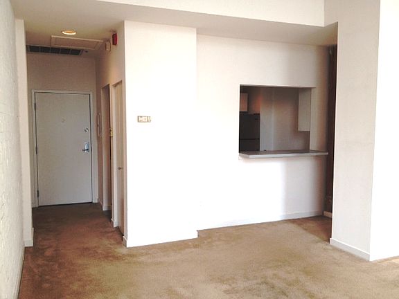 5th image of 313 Vine St APT 301