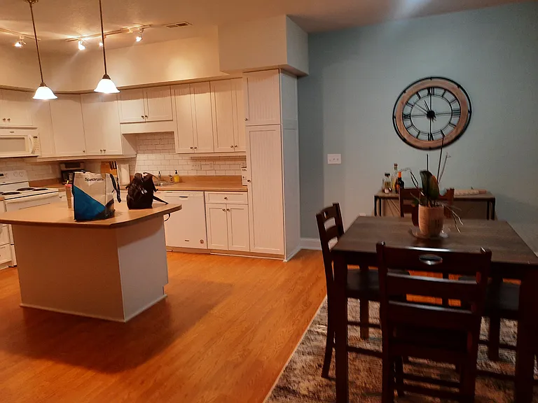 300 Lighthouse Ln #3B3 — Photo 1